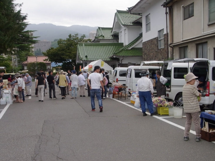 上諏訪温泉朝市