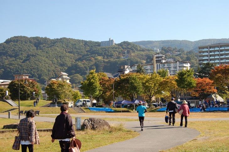 秋の諏訪湖